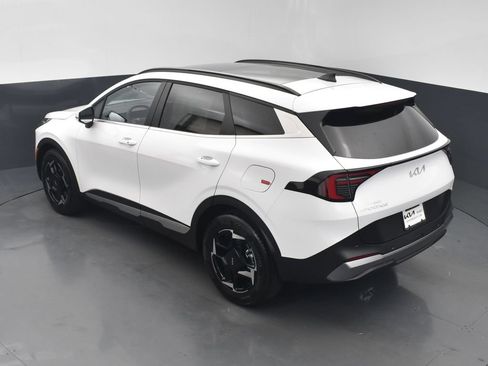 Certified 2026 Kia Sportage EX w/ EX Panorama Roof Package FWD image 44