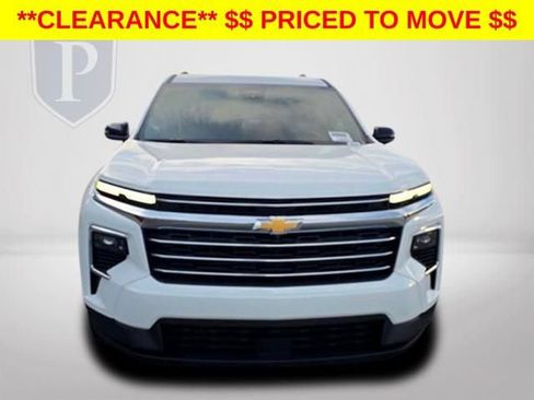 New 2026 Chevrolet Traverse LT w/ Driver Confidence Package FWD image 11