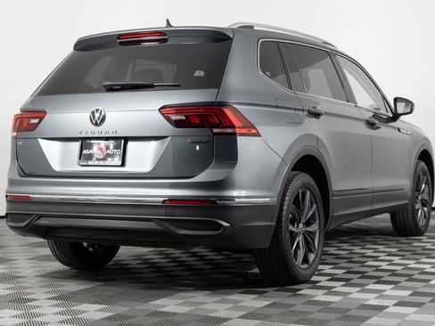 Used 2022 Volkswagen Tiguan SE AWD/4WD image 7