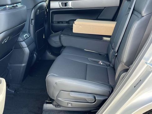 Used 2025 Hyundai Santa Fe SEL image 13