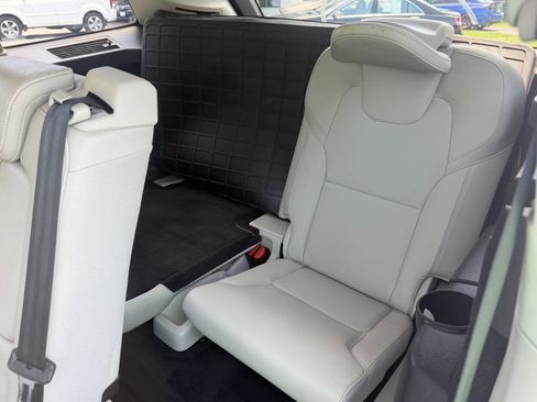 Used 2016 Volvo XC90 T6 Momentum w/ Momentum Plus Package AWD/4WD image 14