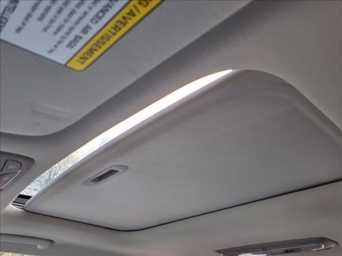 Used 2024 Kia Telluride EX w/ EX Captain's Chair Package image 24