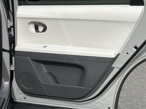 New 2026 Hyundai Ioniq 5 SEL image 16