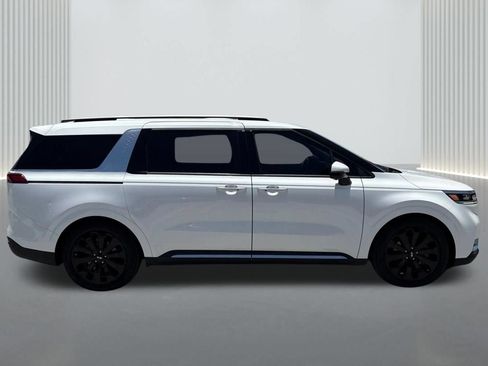 Used 2022 Kia Carnival SX Prestige FWD image 4