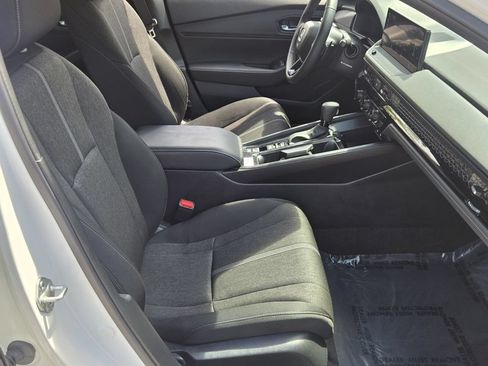 Used 2023 Honda Accord Sport image 17