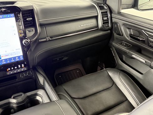 Used 2022 RAM 1500 Limited AWD/4WD image 12