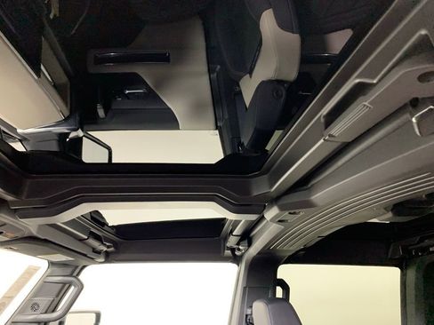 New 2026 GMC Hummer EV SUV image 15