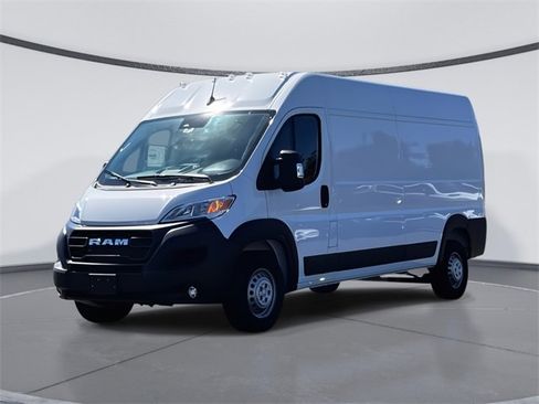 New 2026 RAM ProMaster 3500 w/ Quick Order Package 22G SLT image 2
