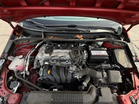Used 2021 Toyota Corolla LE image 30
