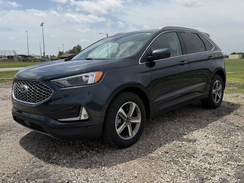 Used 2024 Ford Edge SEL w/ Convenience Package AWD/4WD image 13