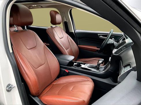 Used 2018 Ford Edge Titanium w/ Equipment Group 301A image 24