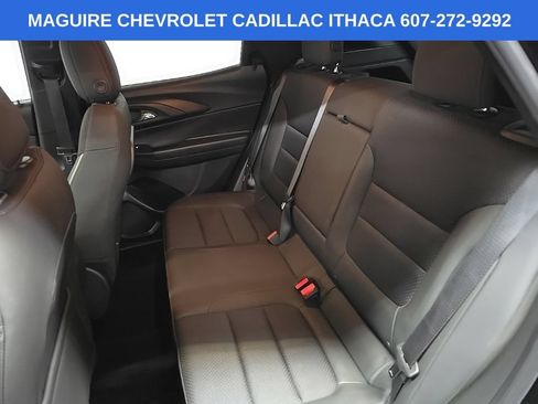 Used 2023 Chevrolet TrailBlazer RS AWD/4WD image 31