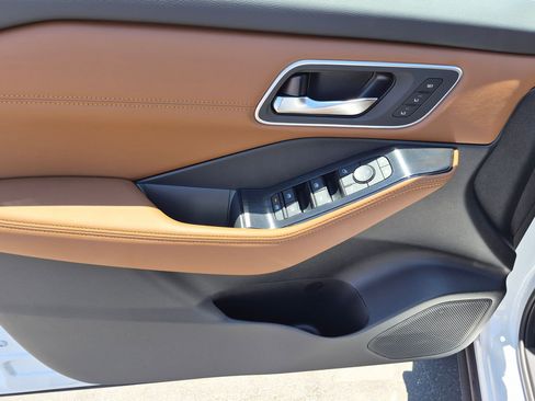 New 2026 Nissan Rogue Platinum AWD/4WD image 9