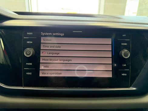 Used 2022 Volkswagen Taos SE w/ Panoramic Sunroof Package image 51