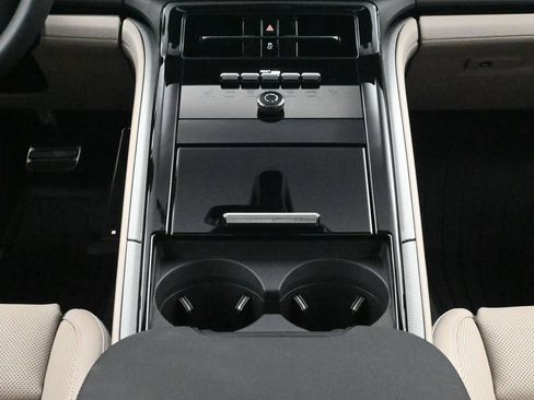 Used 2026 Porsche Panamera image 10