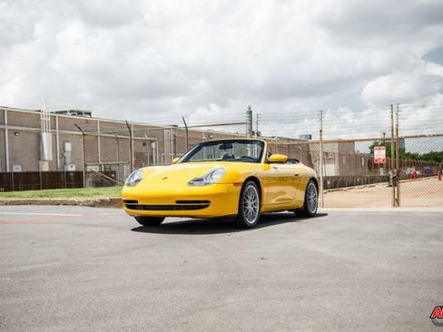 Used 2000 Porsche 911 Carrera 4 image 38