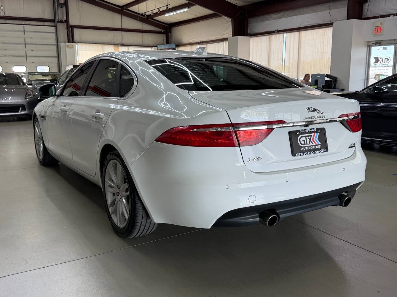 Used 2016 Jaguar XF Prestige AWD/4WD image 4