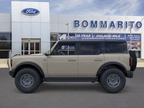 New 2025 Ford Bronco Outer Banks w/ Sasquatch Package image 3