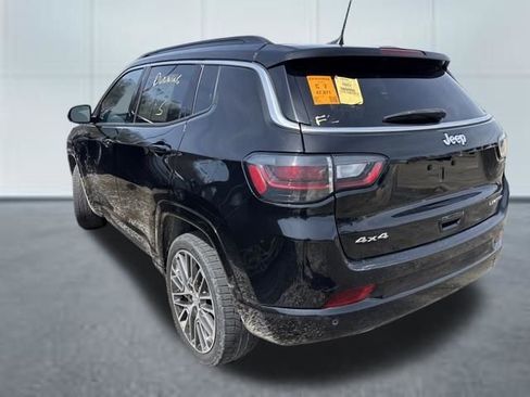 Used 2023 Jeep Compass Limited w/ Elite Group AWD/4WD image 3
