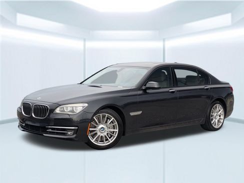 Used 2015 BMW 750Li RWD image 1