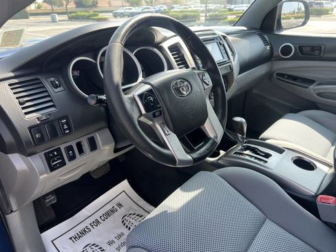 Used 2015 Toyota Tacoma PreRunner w/ TRD Sport Package RWD image 36