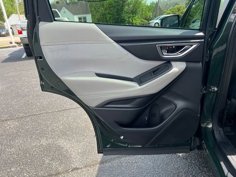 Used 2024 Subaru Forester Premium AWD/4WD image 23