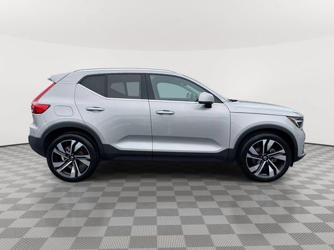 Certified 2023 Volvo XC40 B5 Ultimate w/ Protection Package Premier AWD/4WD image 3