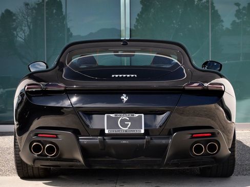Used 2022 Ferrari Roma image 8