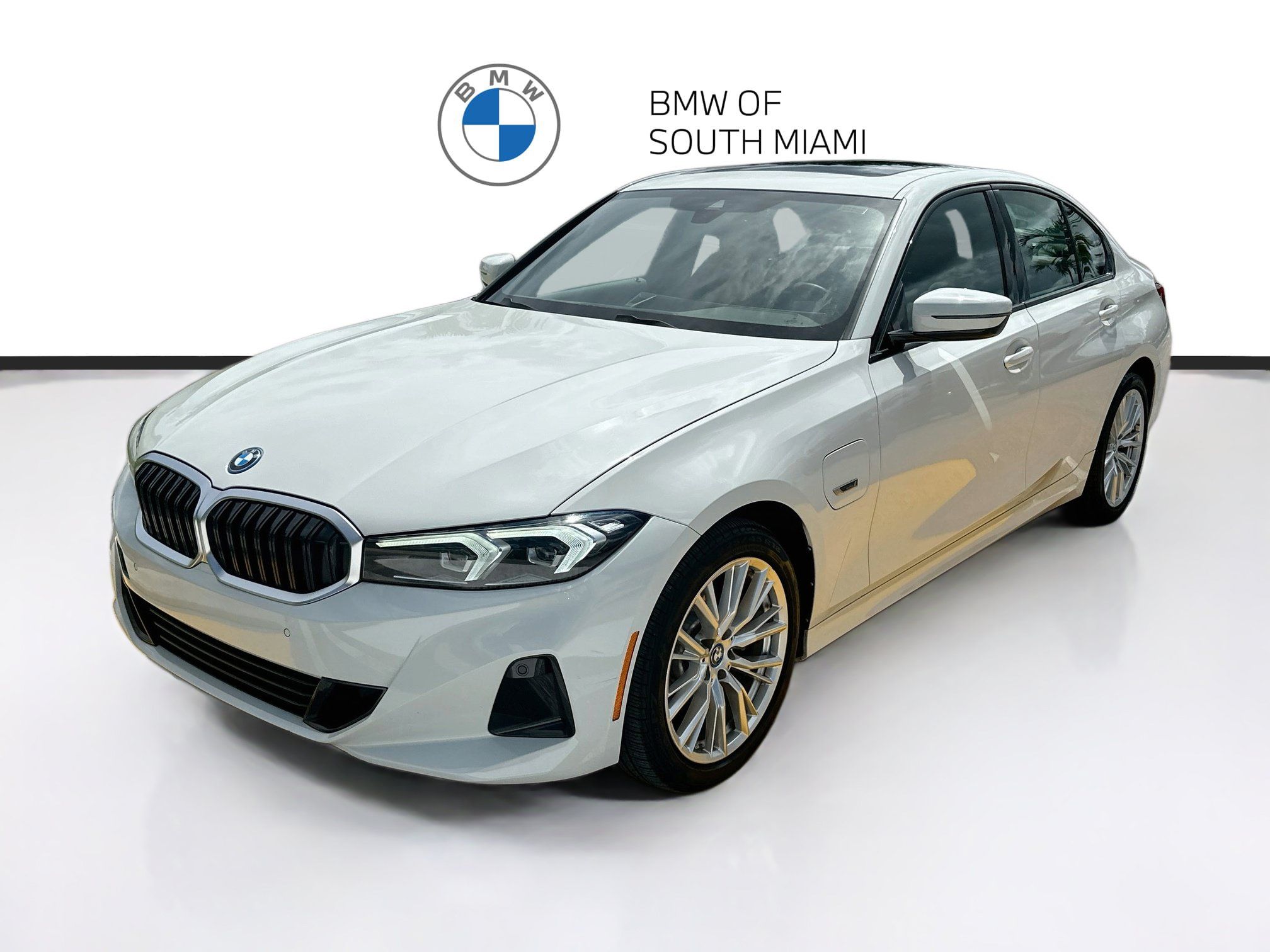 Certified 2023 BMW 330e w/ Convenience Package RWD image 3