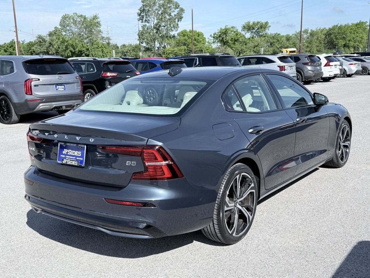 Used 2024 Volvo S60 B5 Core w/ Climate Package FWD image 6