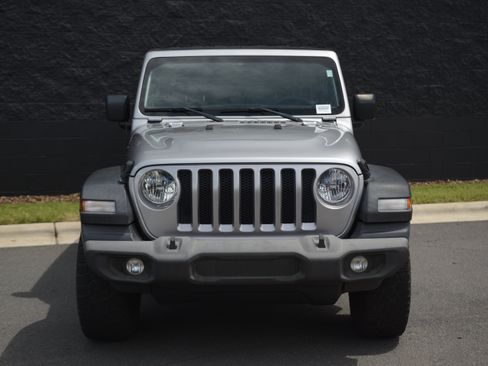 Used 2018 Jeep Wrangler Unlimited Sport AWD/4WD image 10
