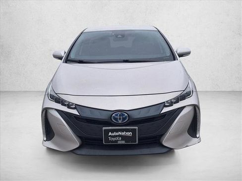 Certified 2022 Toyota Prius Prime LE image 3