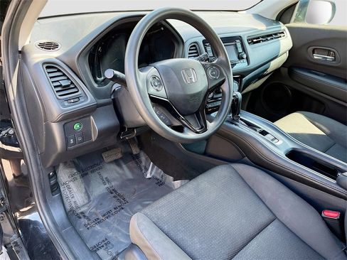 Used 2021 Honda HR-V LX image 9