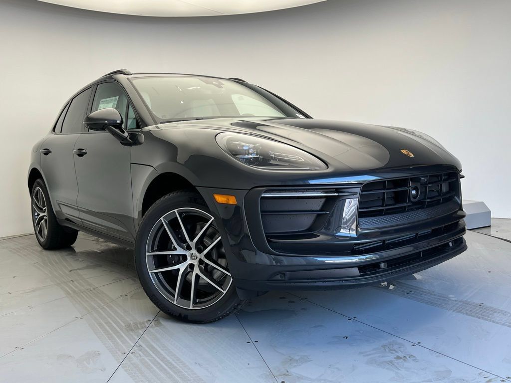 Used 2026 Porsche Macan AWD/4WD image 13