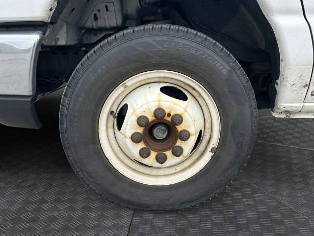 Used 2019 Ford E-350 and Econoline 350 Super Duty RWD image 13