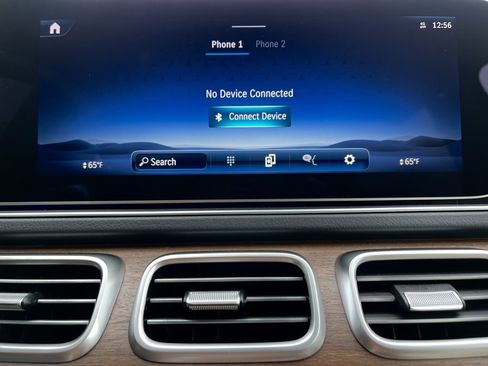 Certified 2025 Mercedes-Benz GLS 450 4MATIC image 32