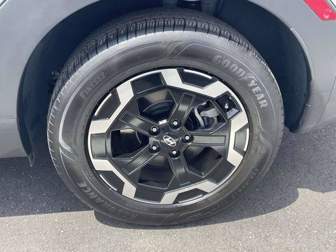 Certified 2025 Hyundai Santa Fe SE FWD image 30