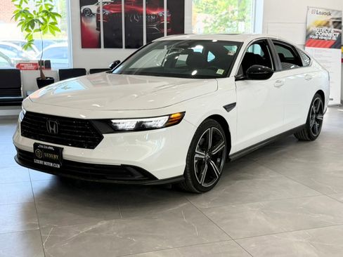 Used 2023 Honda Accord Sport image 3