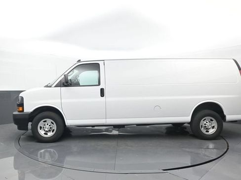 Used 2023 Chevrolet Express 2500 Extended RWD image 7