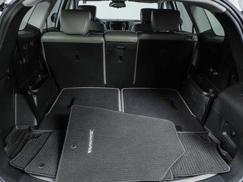 Used 2019 Hyundai Santa Fe XL SE FWD image 31