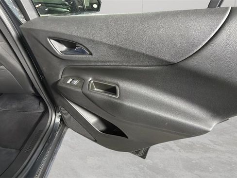 Used 2020 Chevrolet Equinox LT image 30