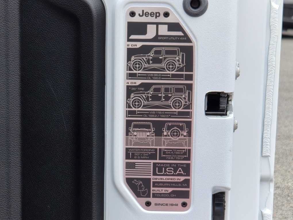 New 2027 Jeep Wrangler Unlimited Sahara AWD/4WD image 14