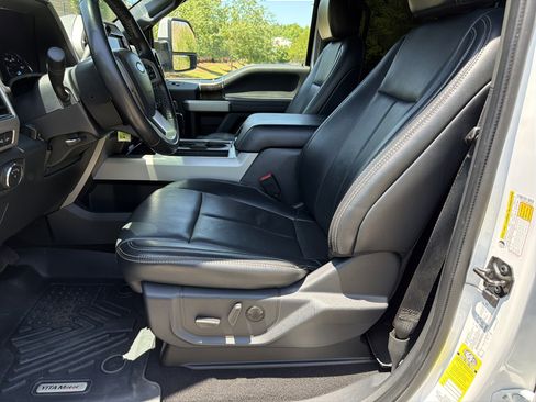 Used 2022 Ford F250 Lariat w/ Lariat Value Package AWD/4WD image 9
