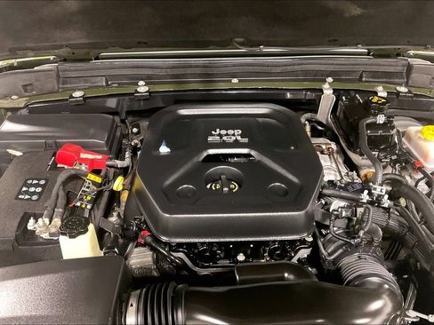 Used 2020 Jeep Wrangler Sport AWD/4WD image 40