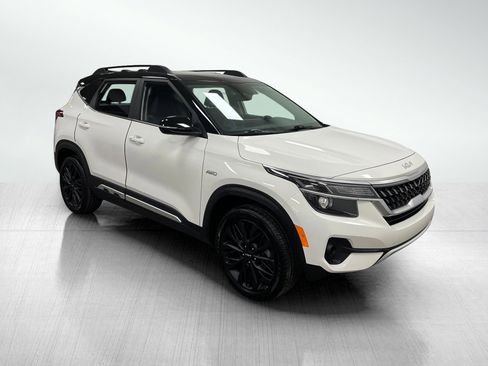 Used 2022 Kia Seltos Nightfall Edition image 1