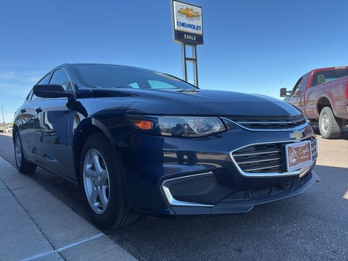 Used 2018 Chevrolet Malibu LS FWD image 4