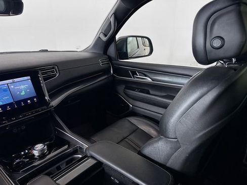 Used 2022 Jeep Wagoneer Series I image 24