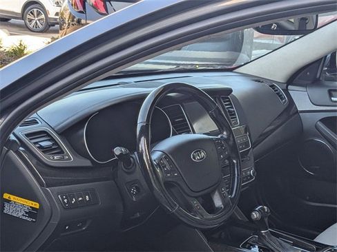 Used 2014 Kia Cadenza Limited image 7