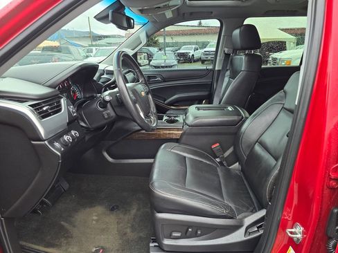 Used 2015 Chevrolet Suburban LT image 23