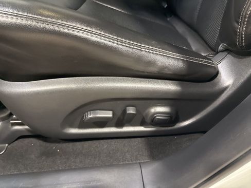 Used 2014 Nissan Pathfinder Platinum w/ Platinum Premium Package image 30